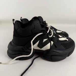 OSYL Fashion Sport Black and White Sneakers